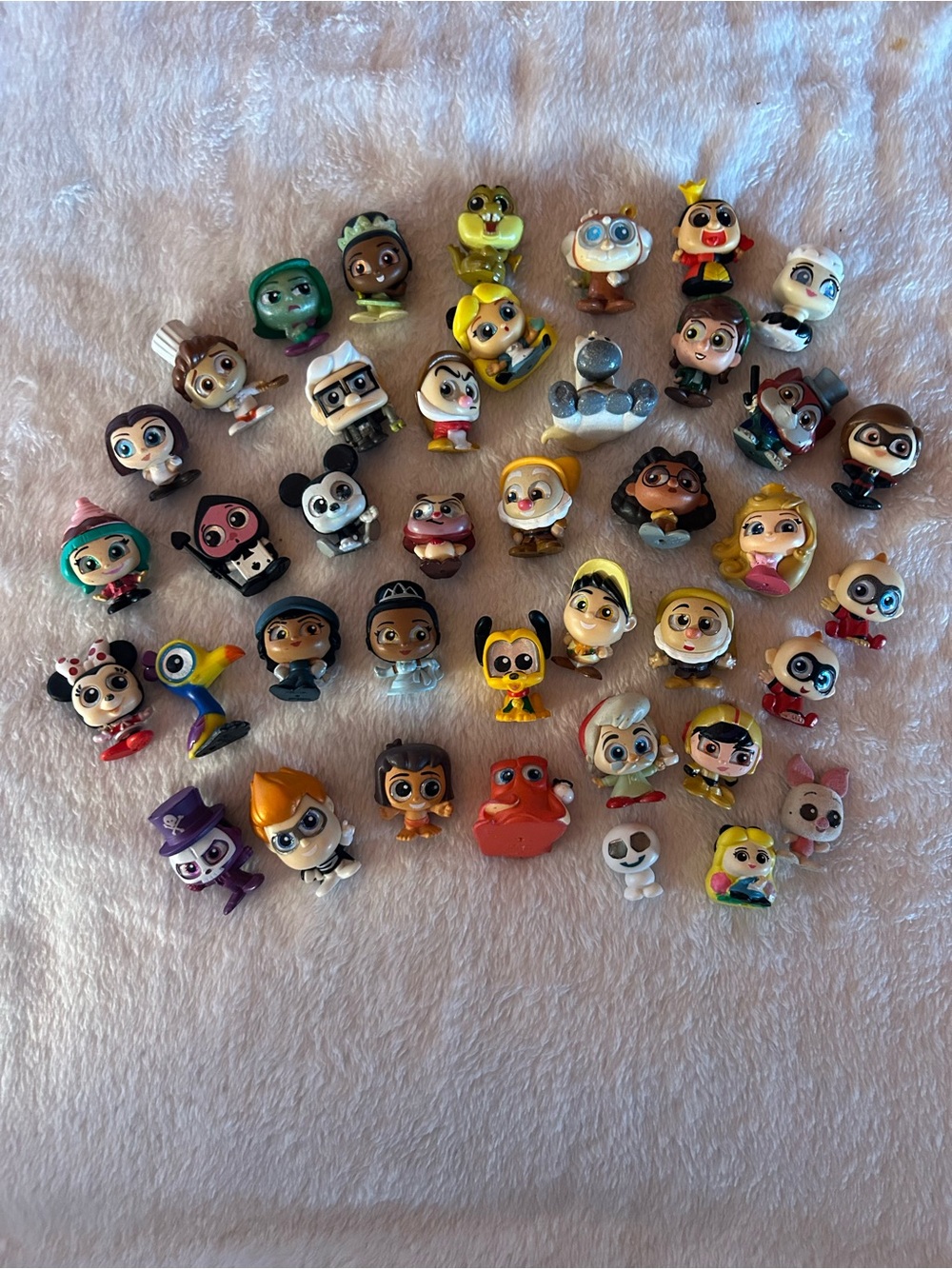 Assorted Disney Doorables (40 pieces)